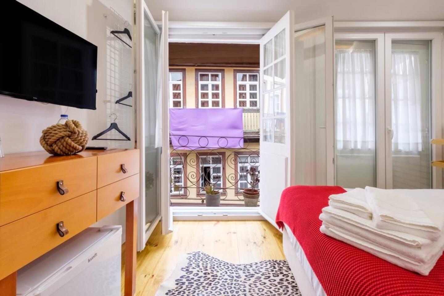 Casa Velhinha - Design, Culture And Comfort In Guimarães Eksteriør billede