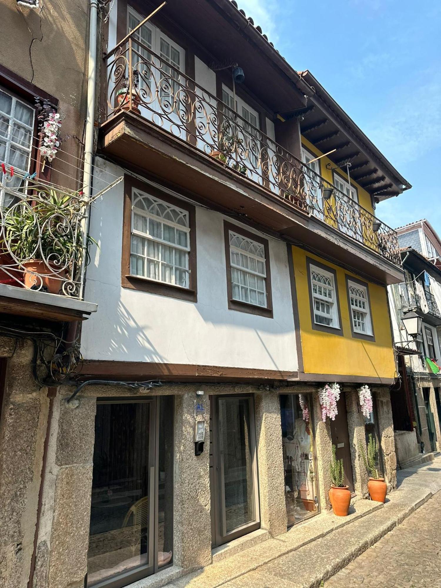 Casa Velhinha - Design, Culture And Comfort In Guimarães Eksteriør billede